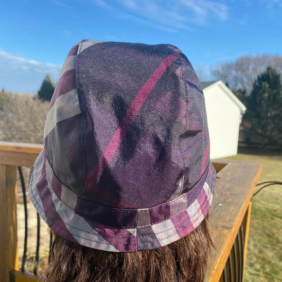 BURBERRY Purple/Grey Check Lined Bucket Hat☔️🖤EUC/FLAWLESS🔥21” circ./Small💜 - Picture 10 of 13